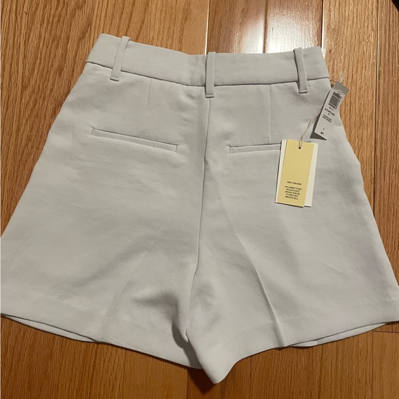 Aritzia effortless shorts 5” - Picture 6 of 6